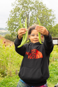 The Childrens Kitchen August 04